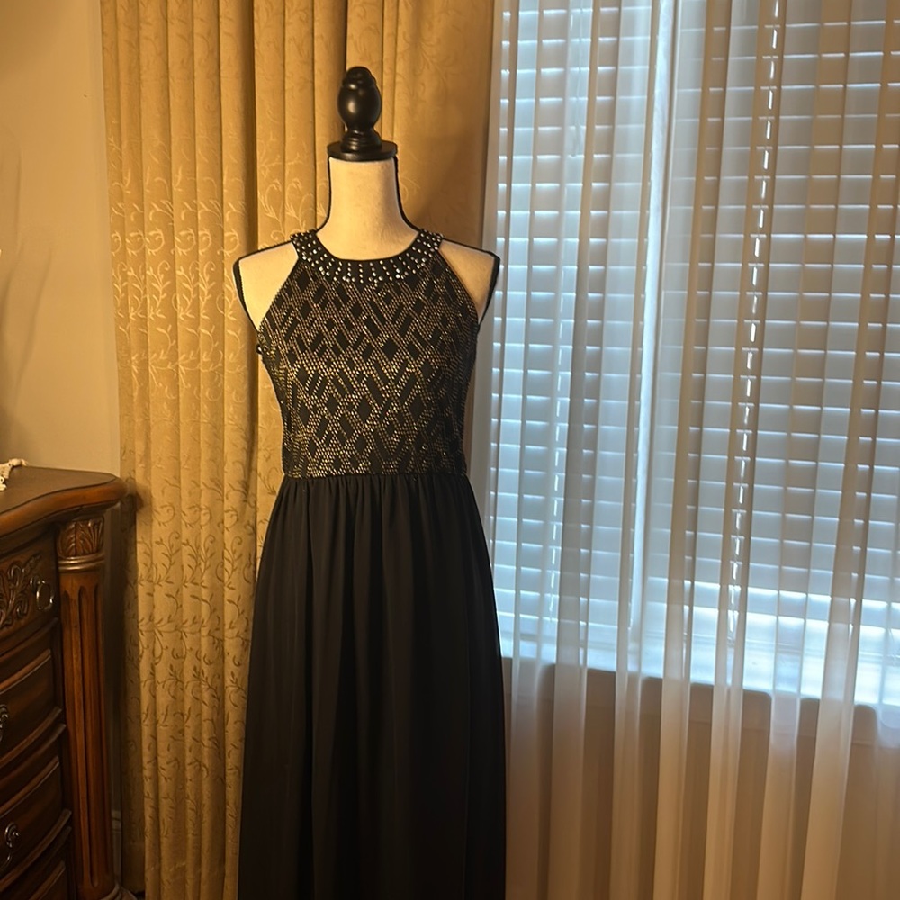 In Girl Size 16 Long Dress